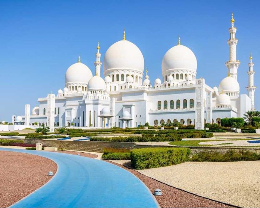 Ferrari World + Abu Dhabi City Tour from Dubai (with Hotel Drop-off) - Image 2