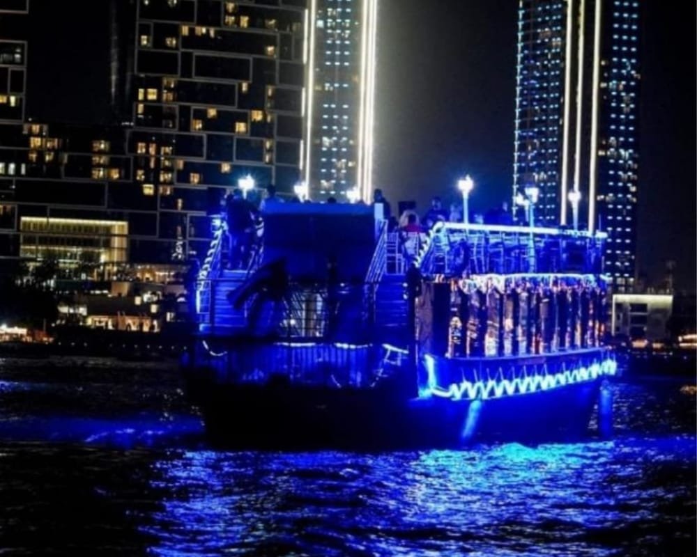 Elegent Traditional Marina Dinner Cruise - Image 2