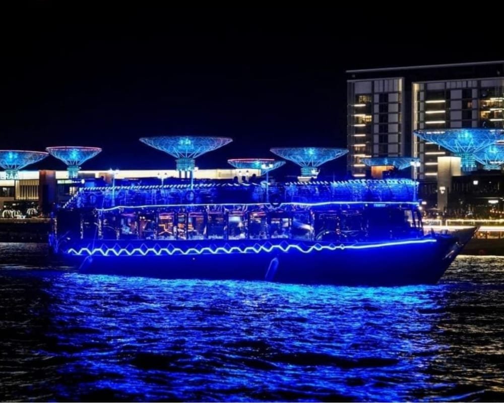 Elegent Traditional Marina Dinner Cruise - Image 3