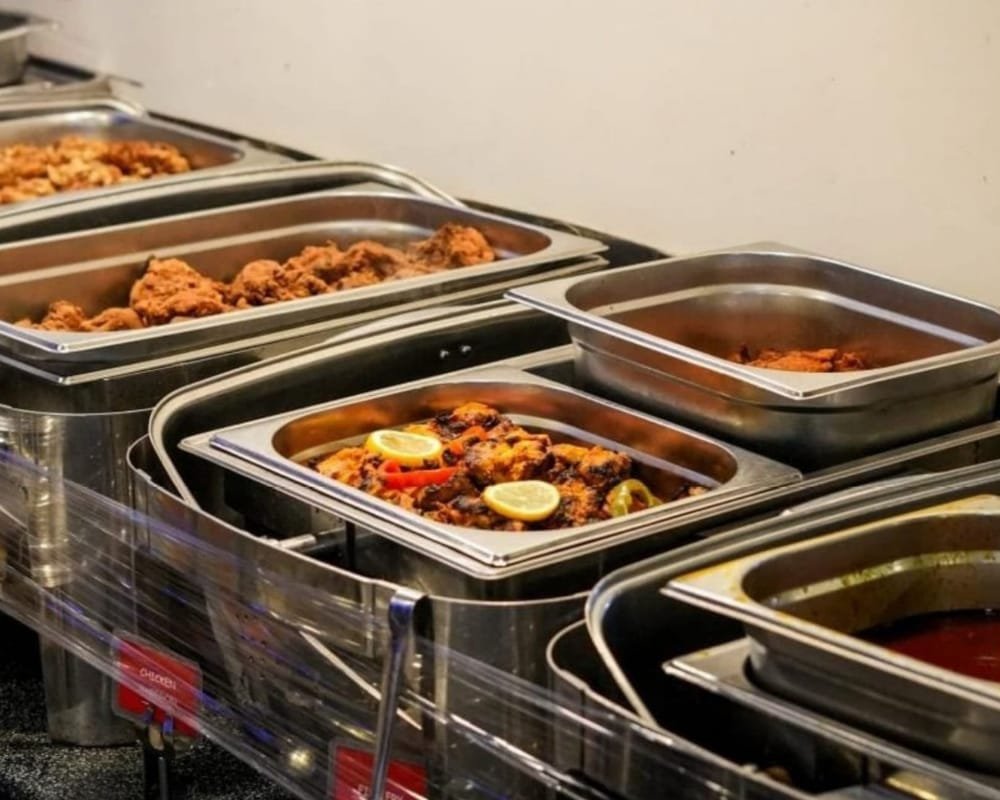 Elegent Traditional Marina Dinner Cruise - Image 7